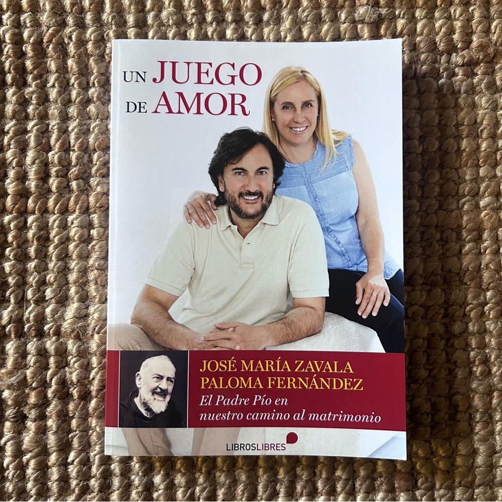 Un Juego de Amor Book by José María Zavala and Paloma Fernández Spanish